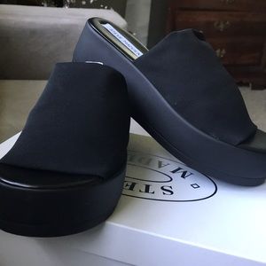 Steve Madden Slinky
